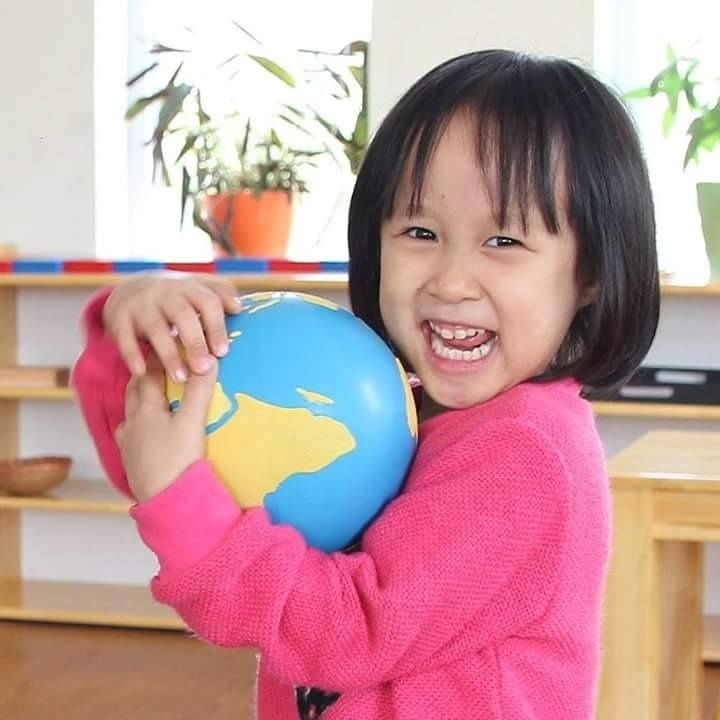 chuyen gia montessori tre con sinh ra khong phai de chung ta day ma de chung ta hoc