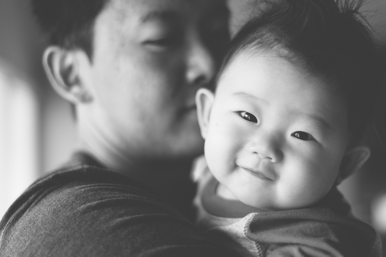 Dùng bạo lực với trẻ chứng tỏ sự bất lực và bế tắc của người lớn dung bao luc voi tre chung to su bat luc va be tac cua nguoi lon