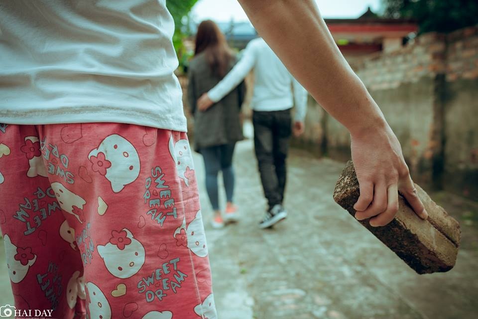 cuoi te ghe voi bo anh hai la dan ong da kho lay nham vo con kho hon