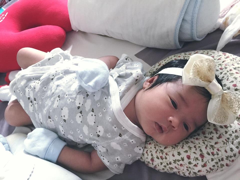 nghien mua quan ao cho con benh nang kho chua cua hoi me cuong con gai