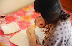 Nữ sinh viên phải làm mẹ - Kỳ 4: Ráng sinh con trước rồi xin cha mẹ đám cưới
