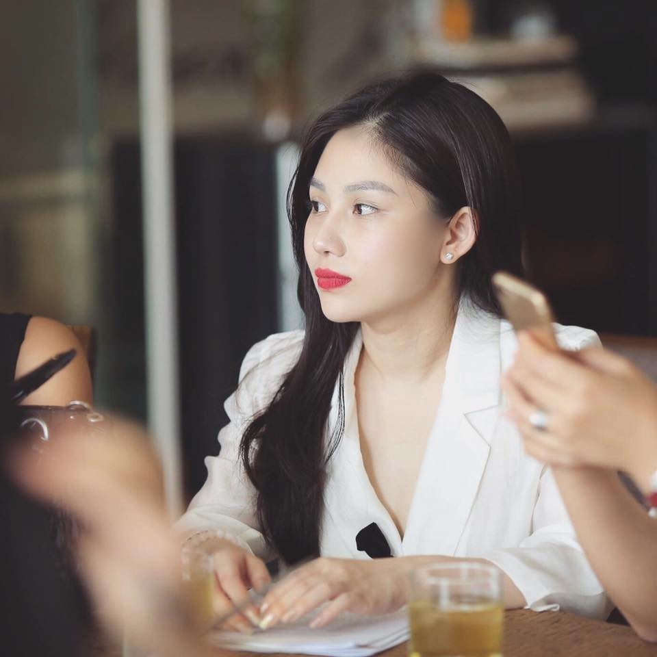 Bức ảnh hội bạn thân diện bikini nóng bỏng: Dù có chồng hay đang độc thân, phụ nữ luôn phải đẹp xuất sắc buc anh hoi ban than dien bikini nong bong du co chong hay dang doc than phu nu luon phai dep xuat sac