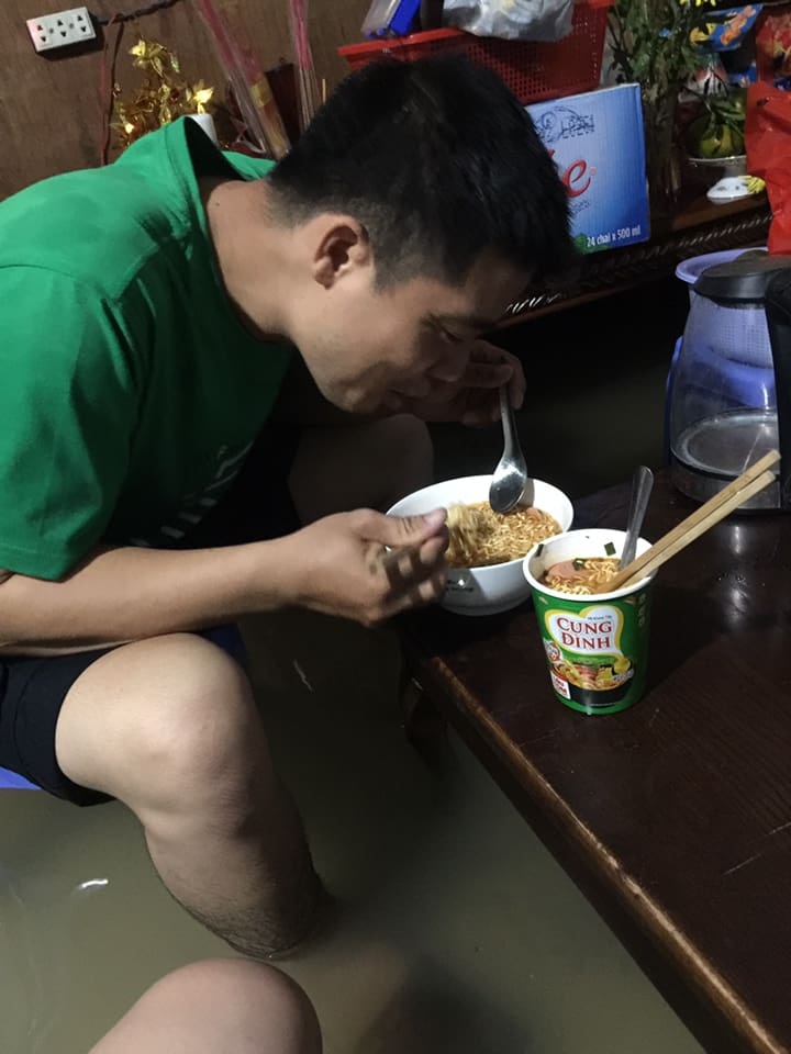 dem mat ngu va song chung voi nuoc cua nguoi sai gon