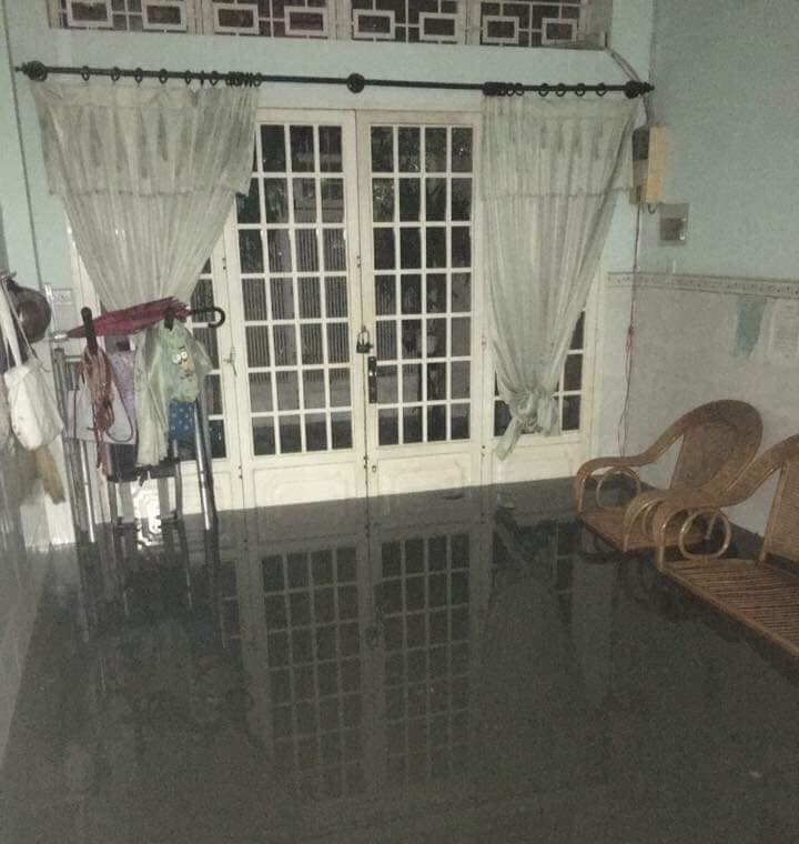 dem mat ngu va song chung voi nuoc cua nguoi sai gon