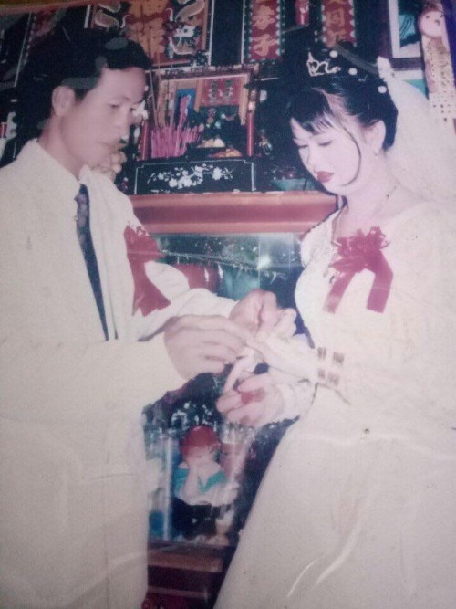 Trào lưu khoe ảnh cưới của cha mẹ gây bão mạng xã hội trao luu khoe anh cuoi cua cha me gay bao mang xa hoi
