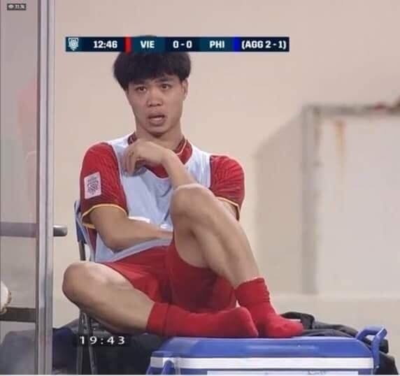 chi nho mot khoanh khac cong phuong tro thanh tam diem cua cac thanh che anh