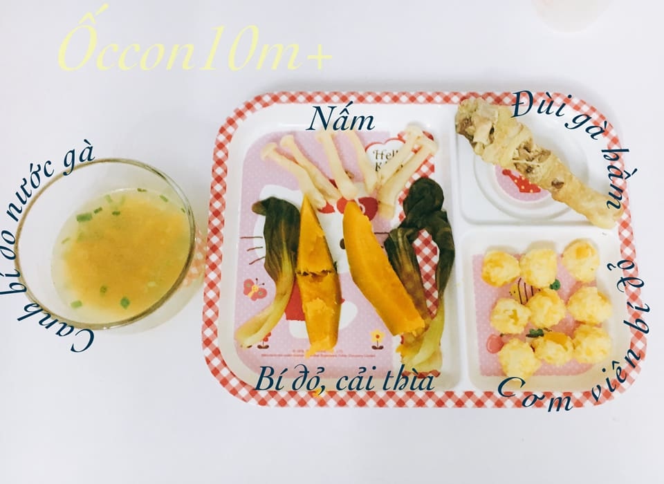 Ăn dặm BLW, bé 11 tháng tuổi biết gặm đùi gà, ăn chủ động như người lớn an dam blw be 11 thang tuoi biet gam dui ga an chu dong nhu nguoi lon