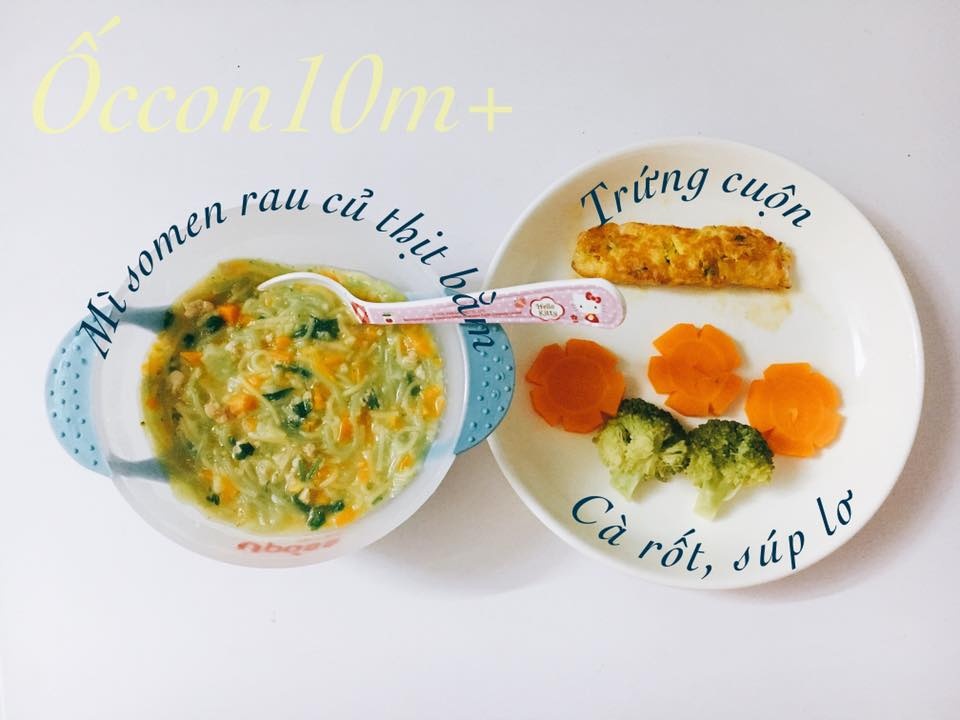 Ăn dặm BLW, bé 11 tháng tuổi biết gặm đùi gà, ăn chủ động như người lớn an dam blw be 11 thang tuoi biet gam dui ga an chu dong nhu nguoi lon