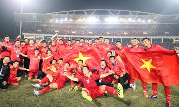 anh che nhung lai thanh su that viet nam chinh thuc la nha vo dich aff cup 2018