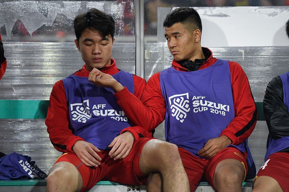 Những khoảnh khắc hài hước của đội tuyển Việt Nam sau khi vô địch AFF Cup 2018 nhung khoanh khac hai huoc cua doi tuyen viet nam sau khi gianh vo dich aff cup 2018