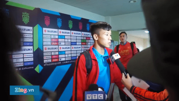 Những khoảnh khắc hài hước của đội tuyển Việt Nam sau khi vô địch AFF Cup 2018 nhung khoanh khac hai huoc cua doi tuyen viet nam sau khi gianh vo dich aff cup 2018