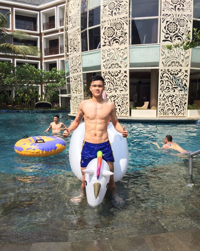 cau thu nao so huu than hinh 6 mui hot nhat doi tuyen viet nam