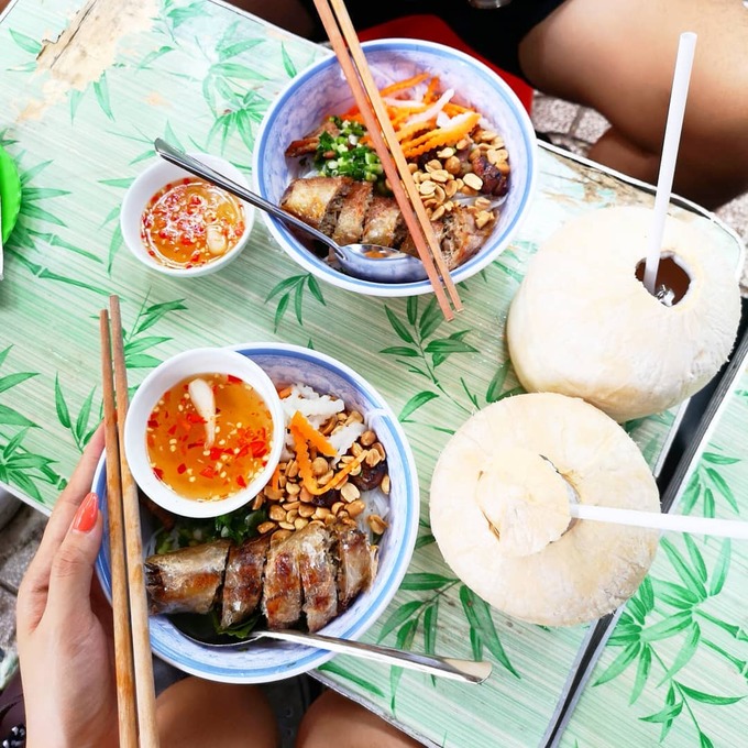 Hoa hậu Hoàn vũ 2018 mê cà phê Việt Nam hoa hau hoan vu 2018 me ca phe viet nam