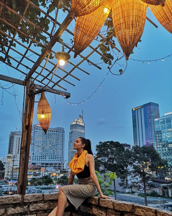 Hoa hậu Hoàn vũ 2018 mê cà phê Việt Nam hoa hau hoan vu 2018 me ca phe viet nam