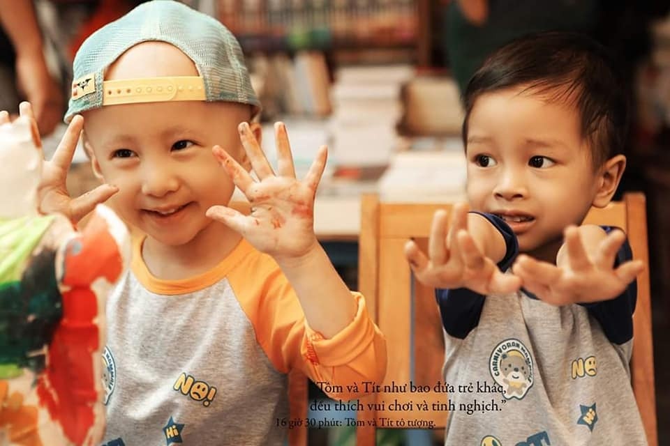 24 gio cua tom bo anh ve em be 4 tuoi bi u nao dang yeu nhung khong dang thuong