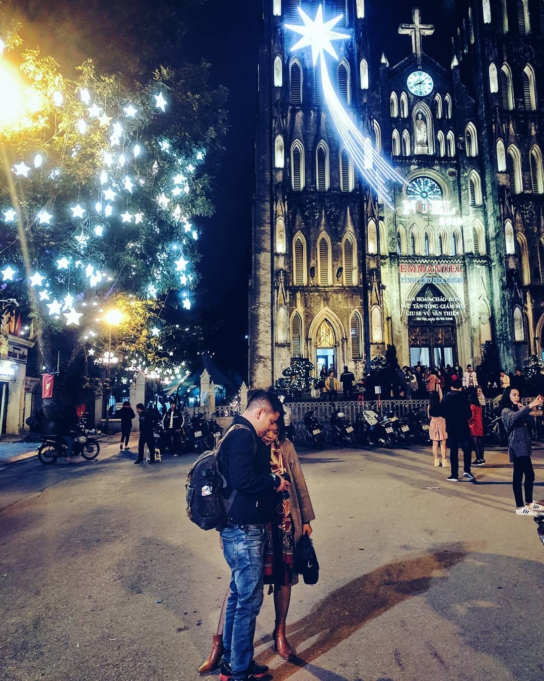 nha tho lon ha noi diem di choi noel don giang sinh an lanh va am ap