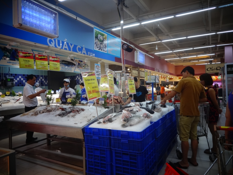 tai ha noi gia thuc pham tang nhe sau ngay mua bao