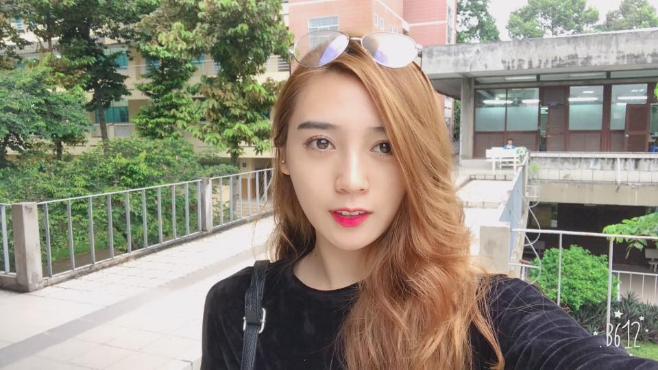 co gai dat cang van like so huu nhan sac van nguoi me