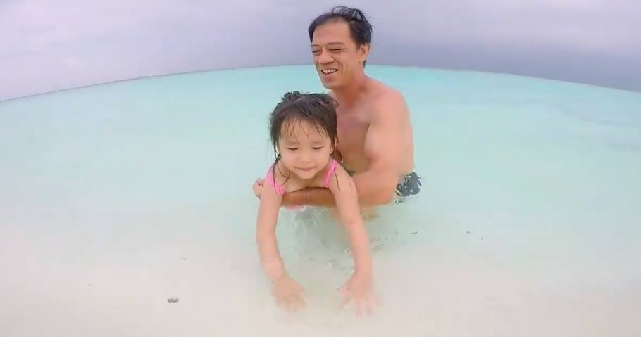 clip dua con gai ruou di khap the gian khien nguoi xem tan chay ai cung muon sinh con gai