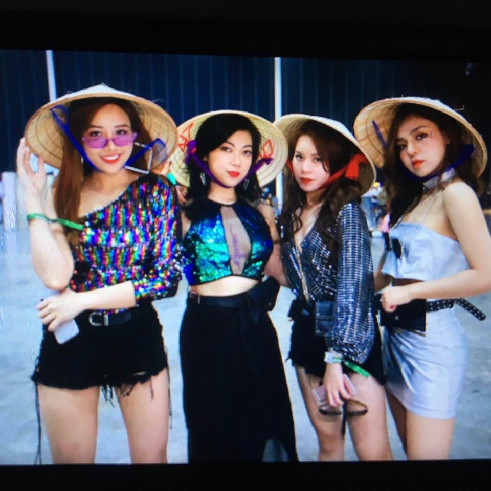 khi con tre hay thu mot lan doi non la den bangkok quay tung troi cung hoi ban than nhu 9x xinh dep nay