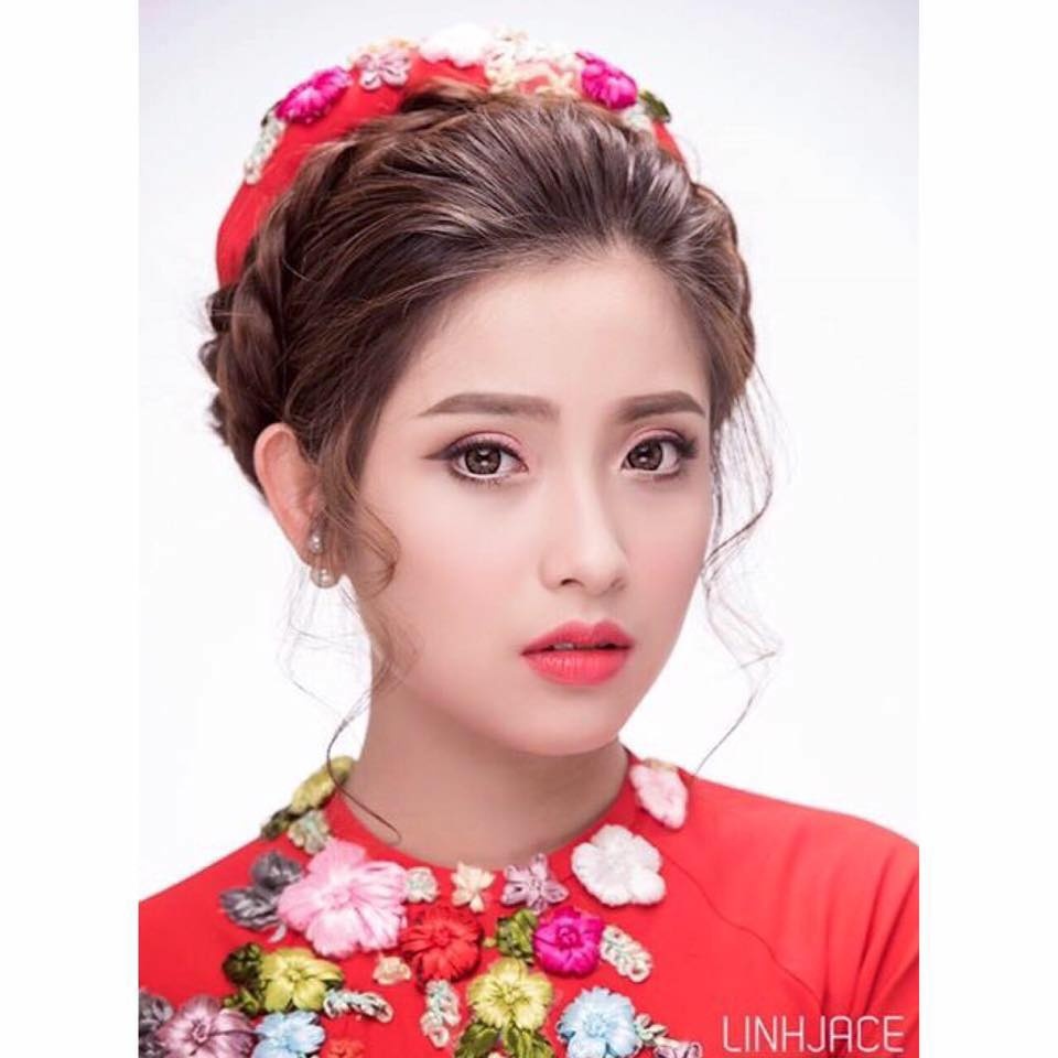 9x xinh dep noi tieng nho scandal chuyen clb ho cristiano ronaldo
