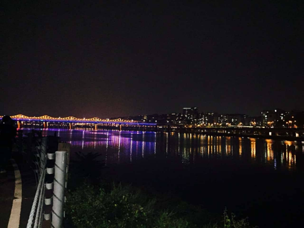 chuyen co nang 9x ngu quen o seoul 4 ngay 4 dem chi voi 77 trieu dong