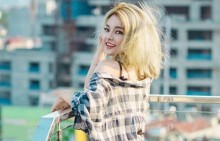 9X xinh đẹp khiến cộng đồng mạng phát hoảng vì sở thích nuôi trăn