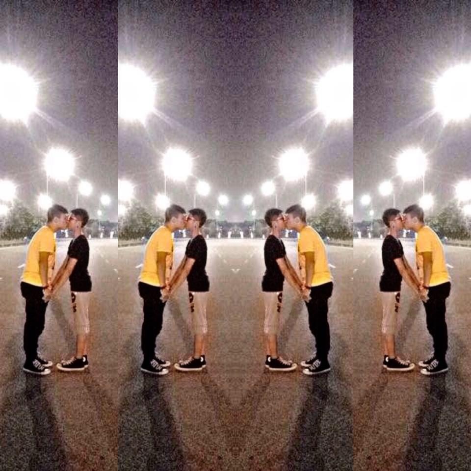 chuyen tinh em chua 18 cua hai chang trai dong tinh me nhay