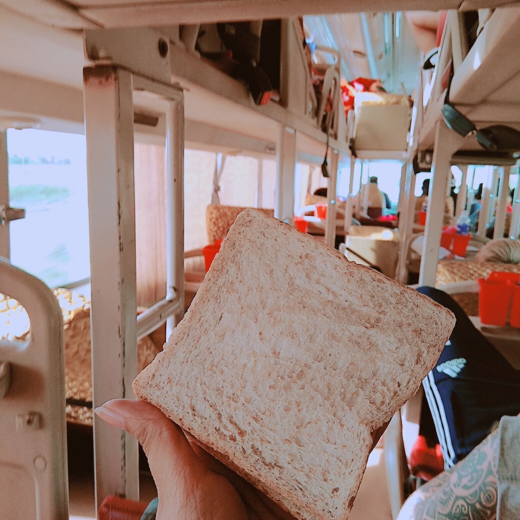 9X thất nghiệp vẫn quyết phượt Lào – Thái 8 ngày chỉ với 3,7 triệu đồng 9x that nghiep den du duong van quyet phuot lao thai 8 ngay chi voi 37 trieu dong