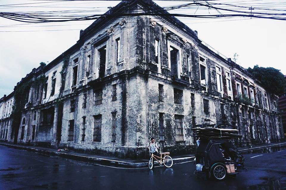 cung blogger du lich mai huong lang thang 1 ngay kham pha nui lua va thanh co o manila