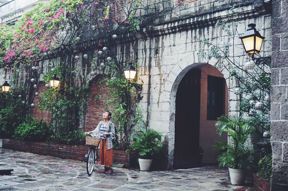 cung blogger du lich mai huong lang thang 1 ngay kham pha nui lua va thanh co o manila