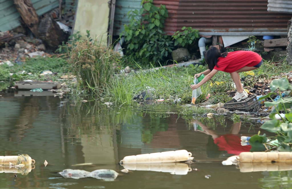 ca chep dau don ve troi ngay 23 thang chap vi bi tha tu thanh cau kem cat lu huong