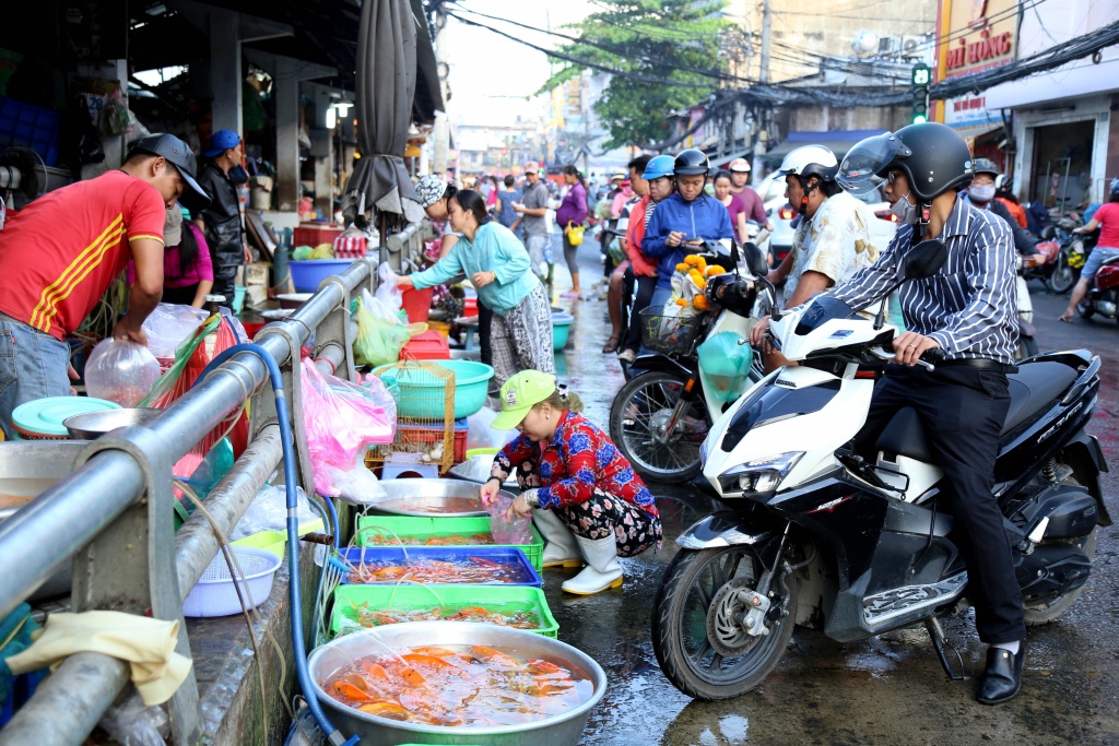 ca chep dau don ve troi ngay 23 thang chap vi bi tha tu thanh cau kem cat lu huong