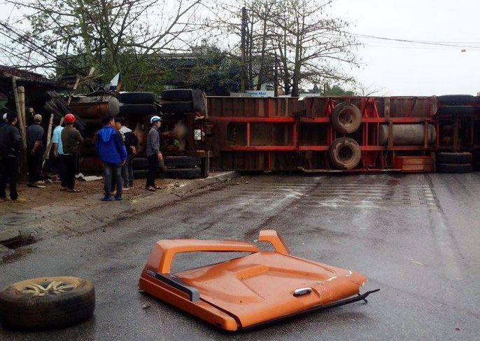 xe container gay tai nan lien hoan nghiem trong 8 nguoi thuong vong