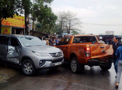 Xe container gây tai nạn liên hoàn nghiêm trọng, 8 người thương vong
