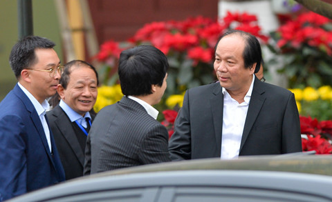 xe boc thep trien khai o ga dong dang truoc gio don ong kim jong un