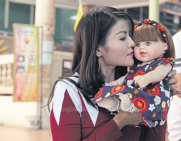 nguoi dan cuong bup be yem bua gioi chuc thai lan len tieng