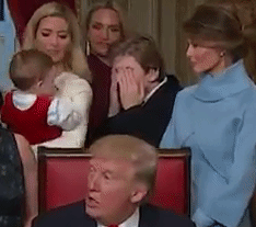 ngam nhin ve dien trai cua cau ut barron trump qua nhung hinh anh tu be den lon