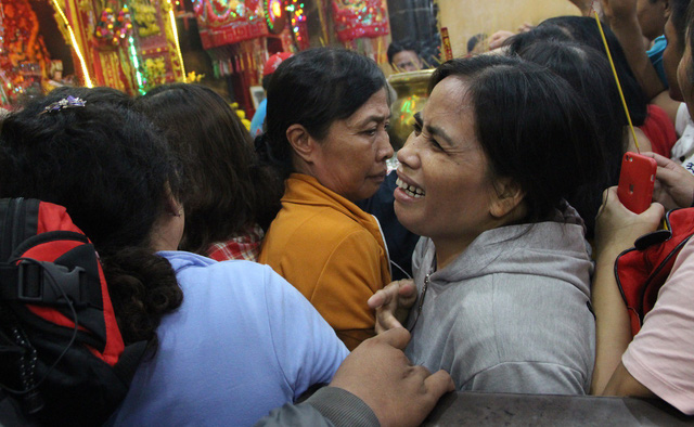 chen lan nghet tho toi khuya boc tro cau may tai chua ba binh duong