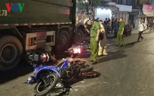 1 nan nhan trong vu xe ben gay tai nan lien hoan o tphcm da tu vong