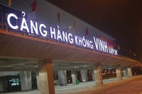 hang loat vu xe rao an ninh san bay cuoi ra nuoc mat con bo co the lot lo kim
