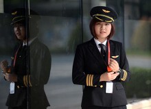 Nữ phi công 9X đầu tiên của Việt Nam: "Ngày mùng 8/3 không phải ngày phụ nữ chúng ta đòi quà"