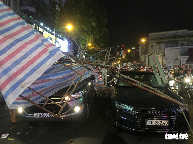 sai gon mua dong trai mua xo sap gian giao de be xe audi