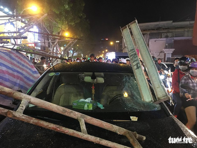 sai gon mua dong trai mua xo sap gian giao de be xe audi