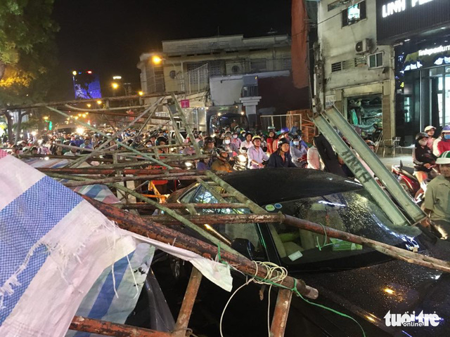 sai gon mua dong trai mua xo sap gian giao de be xe audi