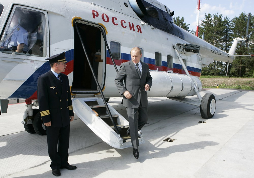 Trực thăng bị bắn, Tổng thống Putin tưởng pháo hoa truc thang bi ban tong thong putin tuong phao hoa