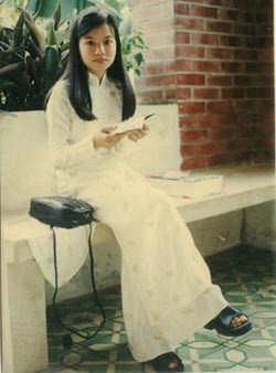 cau chuyen it ai biet ve con gai nuoi nguoi viet cua stephen hawking