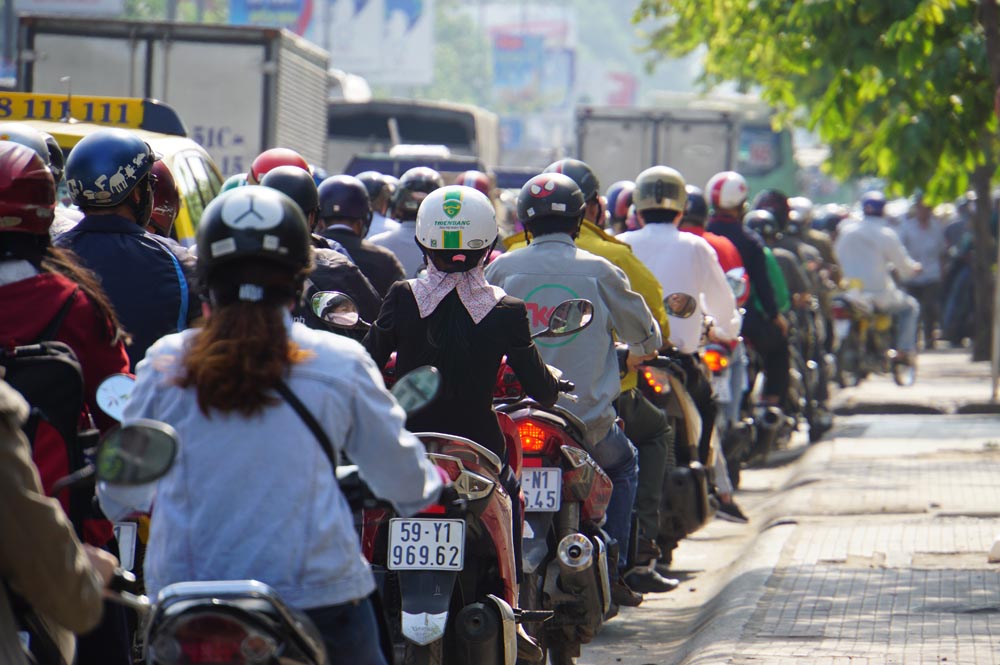 nguoi sai gon khon kho vuot ai ket xe cua ngo tay bac tp