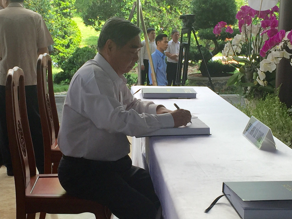 nguyen chu tich nuoc truong tan sang ong sau khai co dong gop nhieu linh vuc con nguoi gan gui than tinh