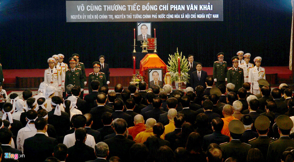 khoanh khac lang long tai le vieng nguyen thu tuong phan van khai
